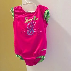 Toddler girl’s Speedo floatation swim suit age 2-4 pink and green like new